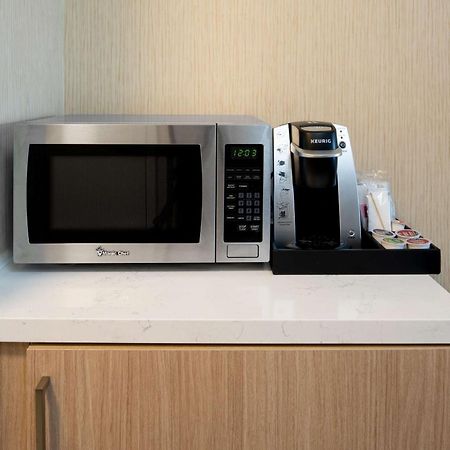 Hilton Garden Inn Roseville Extérieur photo