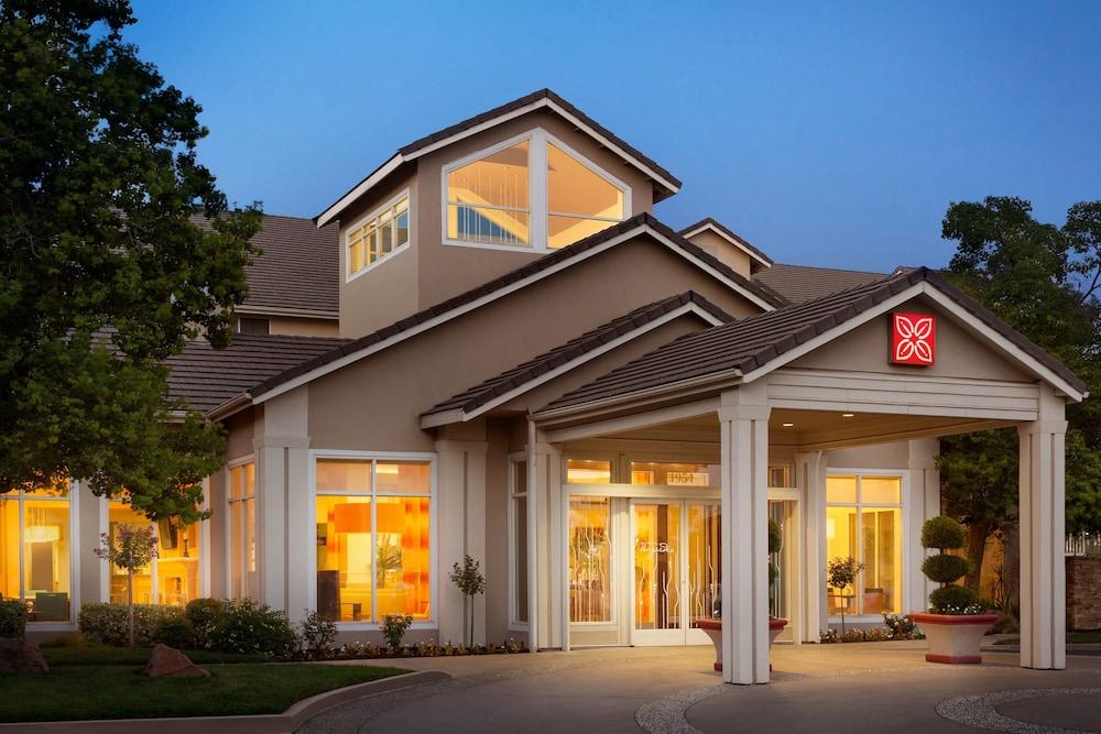 Hilton Garden Inn Roseville Extérieur photo