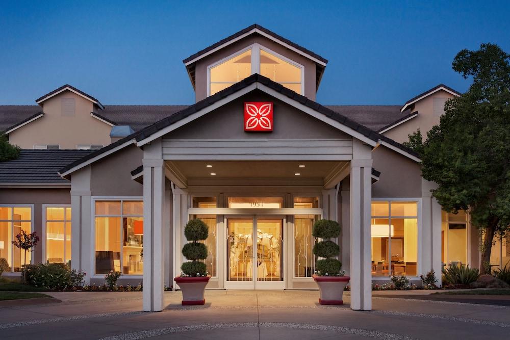 Hilton Garden Inn Roseville Extérieur photo