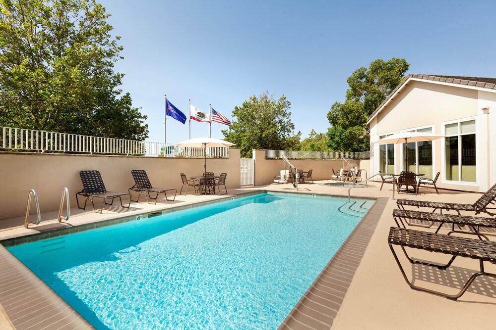 Hilton Garden Inn Roseville Extérieur photo