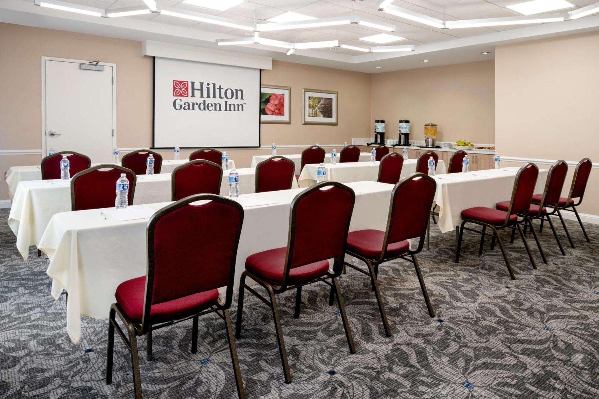 Hilton Garden Inn Roseville Extérieur photo