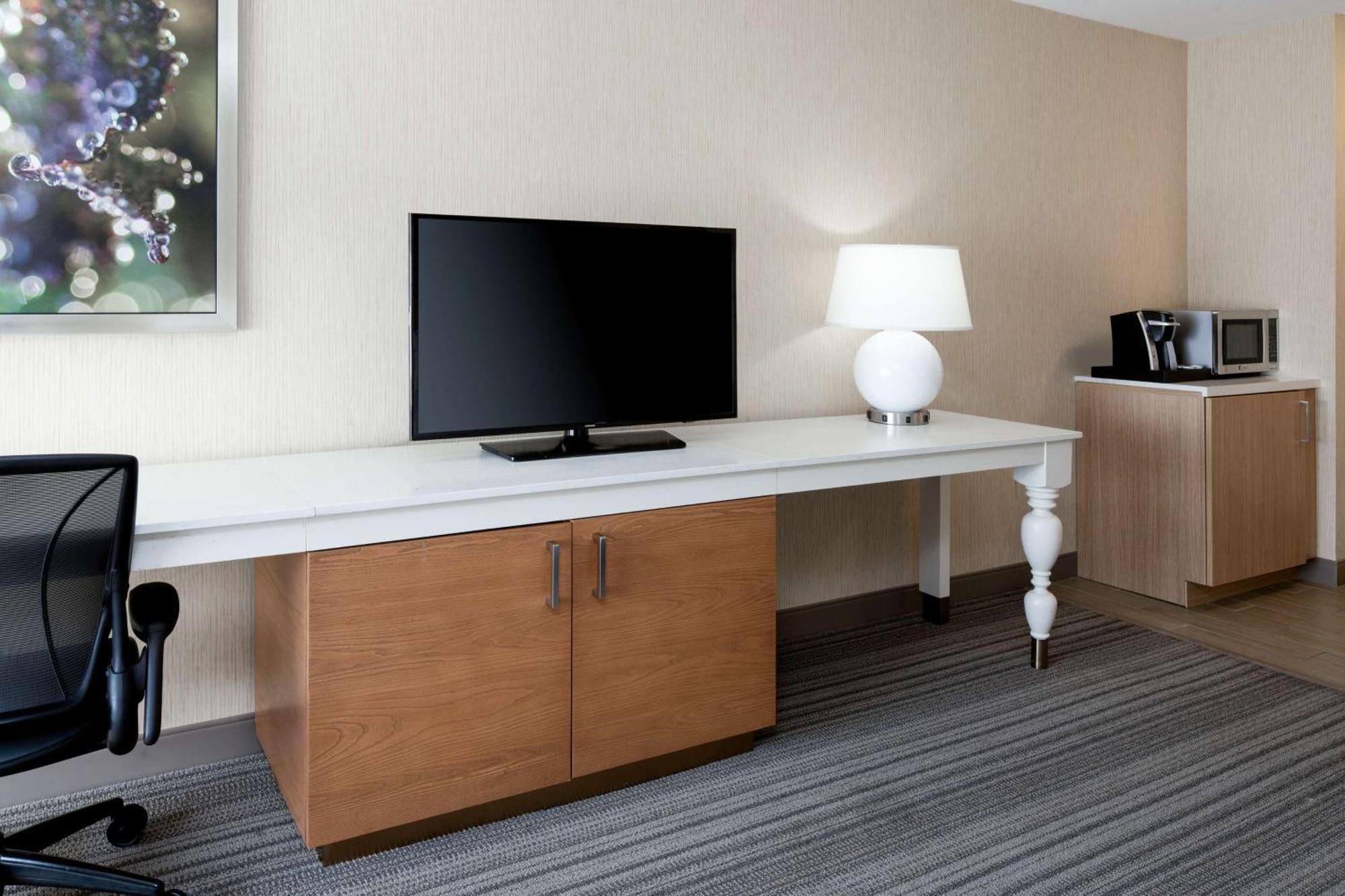 Hilton Garden Inn Roseville Extérieur photo