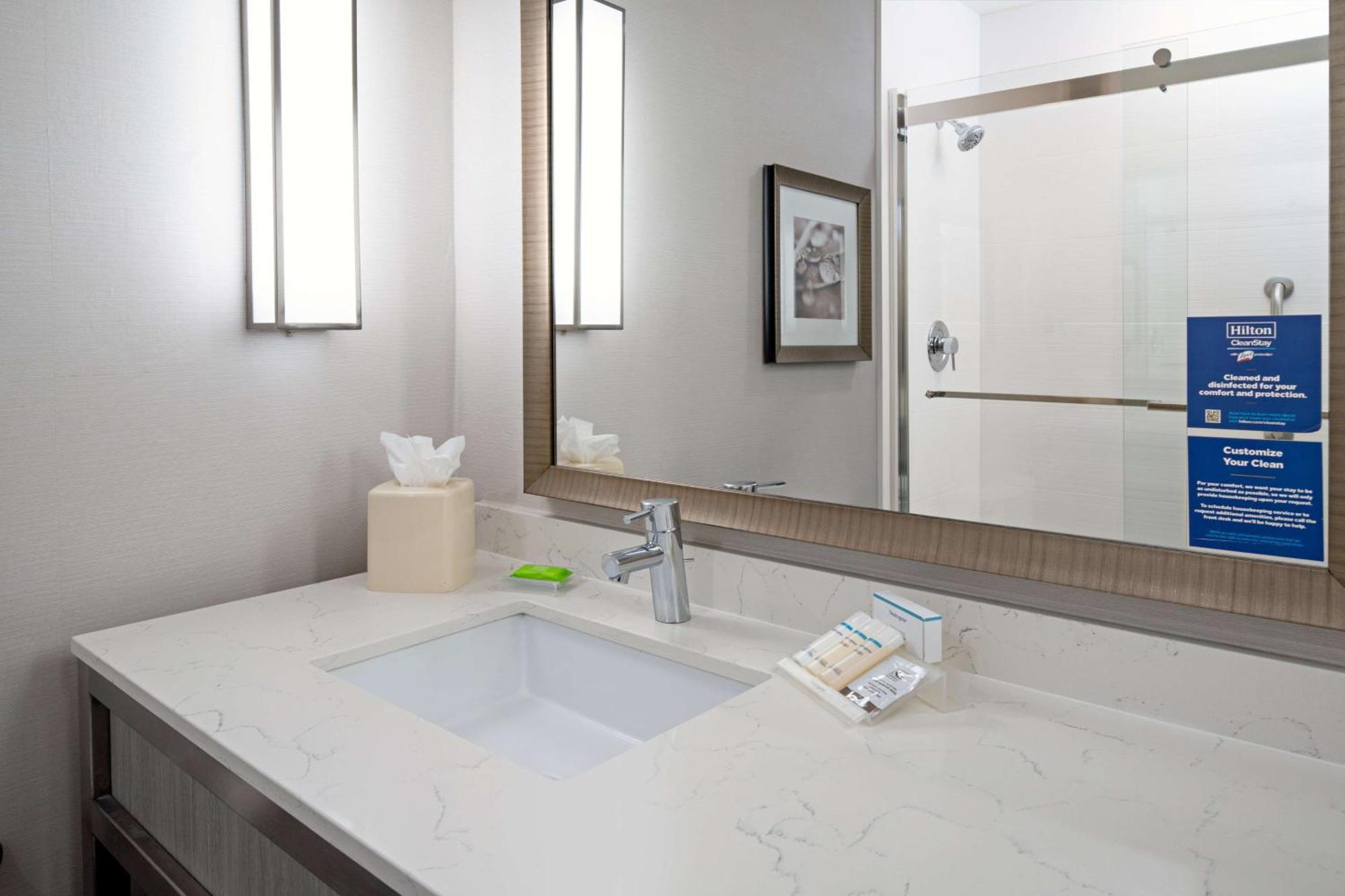 Hilton Garden Inn Roseville Extérieur photo