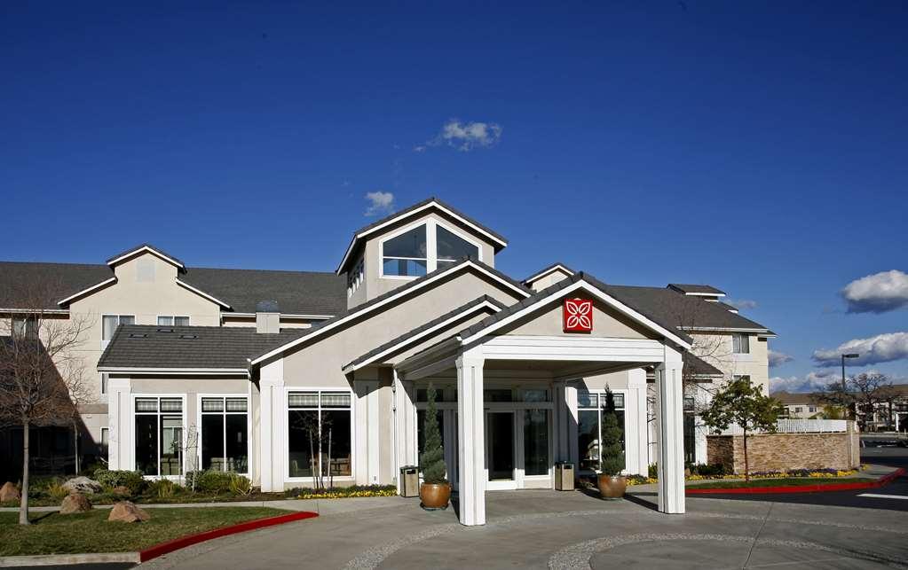 Hilton Garden Inn Roseville Extérieur photo
